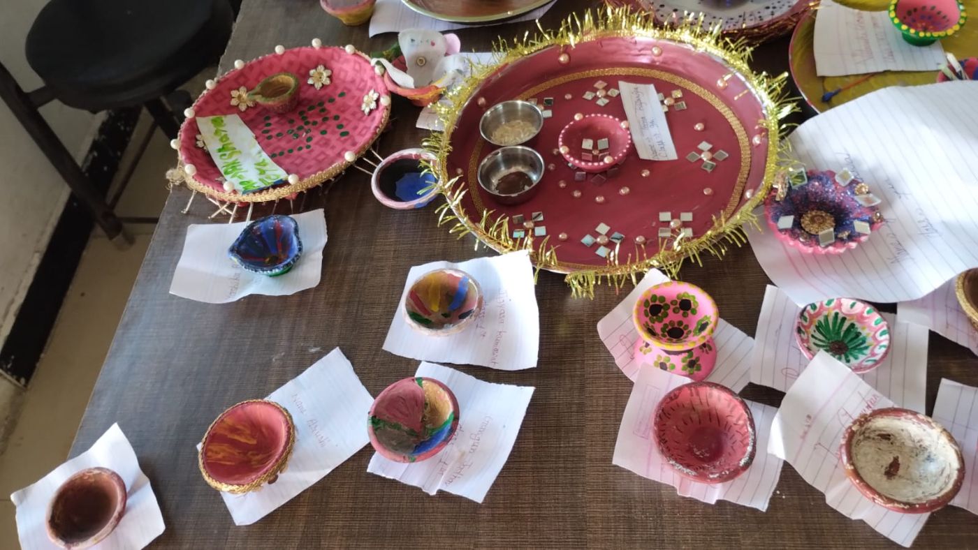 Diwali diya and thali decoration display by students